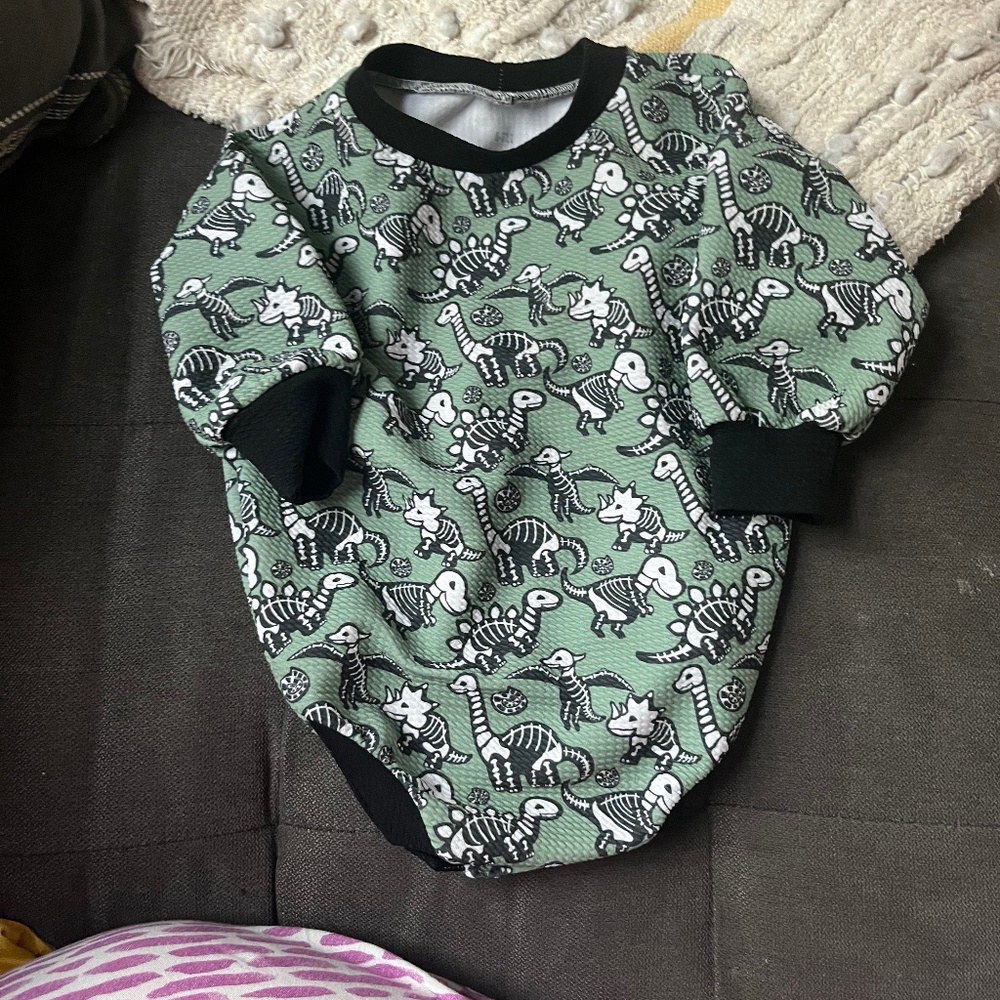 B12    Small Shop Bubble Romper